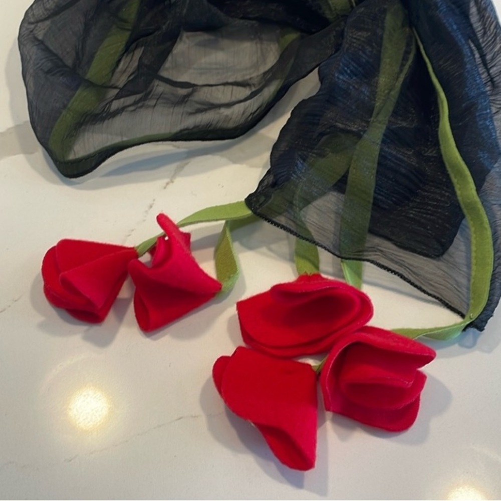 Rose Scarf - New Arrival. ❤️